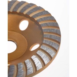 Wysokiej klasy zdzier diamentowy z podwójnym wiencem segmentów.