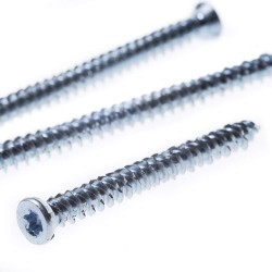 Wkręt ościeżnicowy do bezpośredniego montażu futryn i ram okiennych