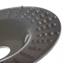 Tarnik zdzier do powłok lakierniczych i równania powierzchni.